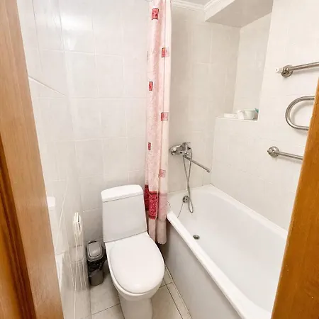 Apartment 2-кімнатна на 5 гостей поруч із жд вокзалом *